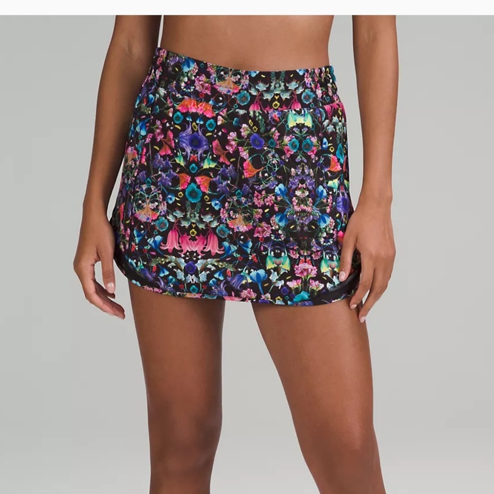 lululemon athletica Black Multicolor Floral Print Athletic Skort